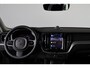 Volvo XC60 T6 Recharge AWD Ultimate Dark - Luchtvering - Panorama/schuifdak - IntelliSafe Assist & Surround - 360º Camera - Bowers & Wilkins audio - Verwarmde voorstoelen, stuur & achterbank - Parkeersensoren voor & achter - Elektr. bedienb. voorstoelen met geheugen - Draadloze tel. lader - Head up display - Elektr. inklapbare trekhaak - 20' LMV