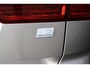 Volvo XC60 T6 Recharge AWD Ultimate Dark - Luchtvering - Panorama/schuifdak - IntelliSafe Assist & Surround - 360º Camera - Bowers & Wilkins audio - Verwarmde voorstoelen, stuur & achterbank - Parkeersensoren voor & achter - Elektr. bedienb. voorstoelen met geheugen - Draadloze tel. lader - Head up display - Elektr. inklapbare trekhaak - 20' LMV