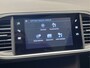 Peugeot 308 SW 1.2 PURE TECH BLUE LEASE GT PANORAMADAK NAVIGATIE CRUISE CONTROL APPLE CARPLAY/ANDROID BLUETOOTH TELEFOON DODEHOEKSENSOREN MEDIA VOORBEREIDING ACHTERUITRIJCAMERA PDC ZEER MOOI !! Brgl