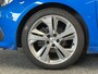 Peugeot 308 SW 1.2 PURE TECH BLUE LEASE GT PANORAMADAK NAVIGATIE CRUISE CONTROL APPLE CARPLAY/ANDROID BLUETOOTH TELEFOON DODEHOEKSENSOREN MEDIA VOORBEREIDING ACHTERUITRIJCAMERA PDC ZEER MOOI !! Brgl