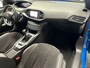 Peugeot 308 SW 1.2 PURE TECH BLUE LEASE GT PANORAMADAK NAVIGATIE CRUISE CONTROL APPLE CARPLAY/ANDROID BLUETOOTH TELEFOON DODEHOEKSENSOREN MEDIA VOORBEREIDING ACHTERUITRIJCAMERA PDC ZEER MOOI !! Brgl