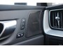 Volvo XC60 T6 350PK Plug-in hybrid AWD Ultra Dark | Adaptive Cruise & Pilot Assist | Premium Harman/Kardon Audio | 360 Camera | Trekhaak | Stoel & Stuurverwarming | Head-Up Display | 20" Velgen | 4Season banden |