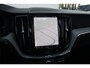 Volvo XC60 T6 350PK Plug-in hybrid AWD Ultra Dark | Adaptive Cruise & Pilot Assist | Premium Harman/Kardon Audio | 360 Camera | Trekhaak | Stoel & Stuurverwarming | Head-Up Display | 20" Velgen | 4Season banden |