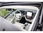 Volvo XC90 T8 Plug-in hybrid AWD Ultra Bright | Adaptieve Cruise Control | Luchtvering | Bowers & Wilkins Audio | Stoelventilatie + Massage | 360 Camera | Head-Up Display | 22 Inch Lichtmetalen Velgen