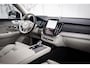 Volvo XC90 T8 Plug-in hybrid AWD Ultra Bright | Adaptieve Cruise Control | Luchtvering | Bowers & Wilkins Audio | Stoelventilatie + Massage | 360 Camera | Head-Up Display | 22 Inch Lichtmetalen Velgen