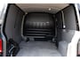 Volkswagen Transporter 2.0 TDI L1H1 30 Black Edition Cruise, Sensoren, Carplay, 150PK, Automaat, Trekhaak, Stoelverwarming, Standkachel