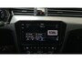 Volkswagen Passat Variant 1.5 TSI 150pk DSG Elegance Business R R-Line Virtual Cockpit Stoelverwarming Navigatie DAB+