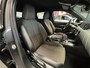 DS 3 Crossback 1.2 PURE TECH LOUVRE CRUISE CONTROL NAVIGATIE APPLE CARPLAY/ANDROID BLUETOOTH TELEFOON RIJSTROOKSENSOREN ACHTERUITRIJCAMERA PDC ZEER MOOI !! Brgl