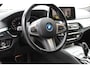 BMW 5-Serie Touring 530e x-Drive High Executive M-Sport - Dealer onderhouden Laser light - Panoramadak - Trekhaak - Apple Carpay - Head-up display
