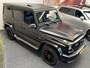 Mercedes-Benz G-klasse 63 AMG LEDER NAVIGATIE GLAZEN SCHUIF/KANTELDAK APPLE CARPLAY/ANDROID AUTO ACHTERUITRIJCAMERA TREKHAAK ZEER MOOI !! Brgl