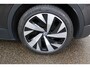 Volkswagen ID.4 Life Performance 77 kWh / NAVI / APP.Connect / CAMERA / 20"LMV / Half Leder