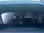 Peugeot 208 Allure Hybride 100pk | Parkeercamera/-sensoren (voor/achter) | Draadloze Telefoonlader | Full LED | Navigatie | Climate Control | Keyless Entry/Start | Apple Carplay/Android Auto |
