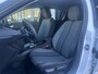 Peugeot 208 Allure Hybride 100pk | Parkeercamera/-sensoren (voor/achter) | Draadloze Telefoonlader | Full LED | Navigatie | Climate Control | Keyless Entry/Start | Apple Carplay/Android Auto |