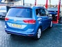Volkswagen Touran 1.4 TSI Highline 7p | Navigatie | Stoelverwarming | Stuurwiel Verwarmd | Camera | Climate Control | LED Koplampen | Cruise Control | Parkeersensoren | Privacy Glas | Lichtmetalen Velgen | 7 Persoons |