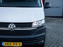 Volkswagen Transporter DC 2.0 TDI L2H3 30 Comfortline | Dubbele cabine| Trekhaak | Navigatie | Airco | Cruise Control | Parkeersensoren | Metallic Lak | DAB+ | Vloerplaat | Wandbekleding | Apple Carplay* | Android Auto* |