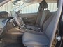 Peugeot 208 Style | Dashboard en deurpanelen in kunststof met carboneffect | Elektrisch verstelbare en verwarmbare buitenspiegels | ISOFIX op de buitenste zitplaatsen van de achterbank met TOP TETHER