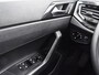 Volkswagen Polo Life Edition 1.0 TSI 95 pk 5 versn. Hand · Achteruitrijcamera · Parkeersensor achter · Velgen 'essex', 15 inch lichtmetaal ·