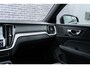 Volvo V60 T6 Plug-in hybrid AWD Ultra Dark | Google | Longe Range | Schuif-/Kanteldak | Lederen Bekleding | Head-Up Display | Getint Glas | Sportstoelen | Harman Kardon Audio | Memory | 19" LM