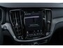 Volvo V60 T6 Plug-in hybrid AWD Ultra Dark | Google | Longe Range | Schuif-/Kanteldak | Lederen Bekleding | Head-Up Display | Getint Glas | Sportstoelen | Harman Kardon Audio | Memory | 19" LM
