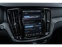 Volvo V60 T6 Plug-in hybrid AWD Ultra Dark | Google | Longe Range | Schuif-/Kanteldak | Lederen Bekleding | Head-Up Display | Getint Glas | Sportstoelen | Harman Kardon Audio | Memory | 19" LM