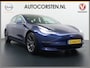 Tesla Model 3 Long Range AWD 75kWh Trekhaak FSD-3 Computer Lmv 18" AutoPilot Premium-Luidsprekers Leder PanoDak Adaptive cruise Camera's Elektr.-Stuur+Stoelen+Spiegels+Geheugen+Easy-Entry+Verwarmde stoelen/achterbank Park assistent Pdc WIFI Ecc Navi Lane-Assist Speed-Assist LED ACC DAB Voorverwarmen interieur en Keyless via App One-Pedal-Drive Origineel Nederlandse auto tot 11kw laden thuis ! Garantie Accu tot 20-11-2027 max 192.000km