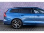 Volvo V60 T6 Twin Engine AWD R-Design | Navi | 360 Camera | Massage | Ventilatie | Harman Kardon Audio | BLIS | Stoel-/Stuurverwarming | Adaptieve Cruise | DAB | Full LED | Keyless | Elek. Stoelen | Getint Glas | Dodehoekdetectie | Park Assist | 19" LM