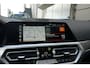 BMW 3-Serie 320i High Executive Edition | Head-up display | Schuif/Kantel dak |
