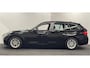 BMW 3-Serie 318i TOURING EXECUTIVE AUTOMAAT NAVIGATIE CRUISE CONTROL CLIMATE CONTROL STOELVERWARMING BLUETOOTH TELEFOON TREKHAAK PDC ZEER MOOI !! Brgl