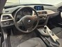 BMW 3-Serie 318i TOURING EXECUTIVE AUTOMAAT NAVIGATIE CRUISE CONTROL CLIMATE CONTROL STOELVERWARMING BLUETOOTH TELEFOON TREKHAAK PDC ZEER MOOI !! Brgl