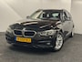 BMW 3-Serie 318i TOURING EXECUTIVE AUTOMAAT NAVIGATIE CRUISE CONTROL CLIMATE CONTROL STOELVERWARMING BLUETOOTH TELEFOON TREKHAAK PDC ZEER MOOI !! Brgl