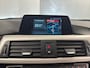 BMW 3-Serie 318i TOURING EXECUTIVE AUTOMAAT NAVIGATIE CRUISE CONTROL CLIMATE CONTROL STOELVERWARMING BLUETOOTH TELEFOON TREKHAAK PDC ZEER MOOI !! Brgl