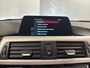 BMW 3-Serie 318i TOURING EXECUTIVE AUTOMAAT NAVIGATIE CRUISE CONTROL CLIMATE CONTROL STOELVERWARMING BLUETOOTH TELEFOON TREKHAAK PDC ZEER MOOI !! Brgl