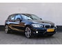 BMW 1-Serie 120i Executive * WINTER/ZOMER BANDEN * STOELVERWARMING * APK 2026 *