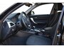 BMW 1-Serie 120i Executive * WINTER/ZOMER BANDEN * STOELVERWARMING * APK 2026 *