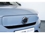 Volvo EX40 Single Motor Plus 70 kWh | Google infotainment | Stoelverwarming | 360° parkeercamera | Harman Kardon premium audio | Warmtepomp | Parkeersensoren voor + achter | Stuurwielverwarming |