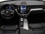Volvo XC60 T6 350pk Plug-in hybrid AWD Plus Dark / Harman en Kardon audio / Contourstoelen / Panorama dak / Camera voor en achter / Elektrisch verstelbare stoelen /