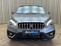 Suzuki S-Cross 1.0 BoosterJet *Afn. Trekhaak* Navi/Android Auto, Camera, Keyless, Stoelverwarming, Xenon, Privacy Glass, 17" LMV