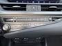 Lexus ES 300h Business Line | Schuifdak, Groot scherm, Stoel + Stuurverwarming, Dodehoekherkenning, Parkeersensoren, CarPlay