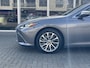 Lexus ES 300h Business Line | Schuifdak, Groot scherm, Stoel + Stuurverwarming, Dodehoekherkenning, Parkeersensoren, CarPlay
