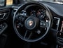 Porsche Macan 2.0 | SPORTDESIGN | SPORTCHRONO | PASM LUCHTVERING | SPORTUITLAATEINDPIJPEN | KRIJTGRIJS | 18-WEG STOELEN | ELEKTR.TREKHAAK | PANORAMA/SCHUIF-KANTELDAK | 21 INCH | BURMSTER | PLDS + |