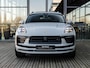 Porsche Macan 2.0 | SPORTDESIGN | SPORTCHRONO | PASM LUCHTVERING | SPORTUITLAATEINDPIJPEN | KRIJTGRIJS | 18-WEG STOELEN | ELEKTR.TREKHAAK | PANORAMA/SCHUIF-KANTELDAK | 21 INCH | BURMSTER | PLDS + |