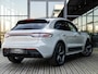 Porsche Macan 2.0 | SPORTDESIGN | SPORTCHRONO | PASM LUCHTVERING | SPORTUITLAATEINDPIJPEN | KRIJTGRIJS | 18-WEG STOELEN | ELEKTR.TREKHAAK | PANORAMA/SCHUIF-KANTELDAK | 21 INCH | BURMSTER | PLDS + |