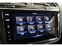 Volkswagen Tiguan 1.5 TSI 150pk R-Line | IQ. Light | Trekhaak | Camera | 100% (Dealer) onderhouden label