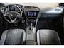 Volkswagen Tiguan 1.5 TSI 150pk R-Line | IQ. Light | Trekhaak | Camera | 100% (Dealer) onderhouden label
