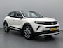 Opel Mokka SUV Level 3 100 pk | Navigatie | Achteruitrijcamera | Parkeersensoren Voor en Achter | LED Koplampen | Lederen Stuurwiel | Dodehoek Detectie | Climate Control | Cruise Control | 17" Lichtmetalen Velgen | Apple Carplay/Android Auto |