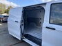 Volkswagen e-Transporter Bedrijfswagens Life L2 100 kW (136 pk) elektrische aandrijving | Achterdeuren zonder ruit  | Trekhaak, vast | Life intro |