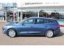 Ford Focus Wagon 1.0-125pk EcoBoost Mild-hybrid Titanium. Mooie, ruime, luxe en comfortabele Ford Focus wagon. Volautm. airco dual, camera, stoel-, stuur- en voorraamverw., easy entry/easy go, cruise control, Isofix, side- en lane assist, parkeersensoren v+a, LM wielen etc.