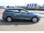 Ford Focus Wagon 1.0-125pk EcoBoost Mild-hybrid Titanium. Mooie, ruime, luxe en comfortabele Ford Focus wagon. Volautm. airco dual, camera, stoel-, stuur- en voorraamverw., easy entry/easy go, cruise control, Isofix, side- en lane assist, parkeersensoren v+a, LM wielen etc.