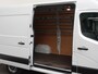Renault Master T35 2.3 dCi 135PK L2H2 Airco Cruise Control Camera Nav PDC V+A Trekhaak 270° Deuren