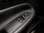 Citroën DS3 1.2 VTi So Chic (NAVIGATIE, CLIMATE, CRUISE, PARKEERSENSOREN, LEDER, SPORTSTOELEN, BLUETOOTH, GETINT GLAS, LM VELGEN, NIEUWE APK, NIEUWSTAAT)